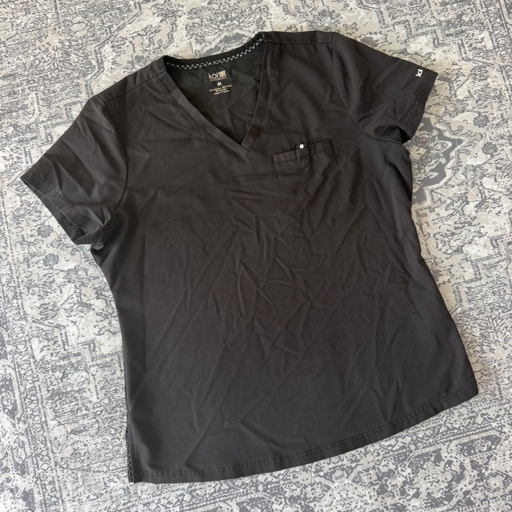Koi Next Gen Womens Medium Black V-Neck Short Sleeve Shirt Scrub Top